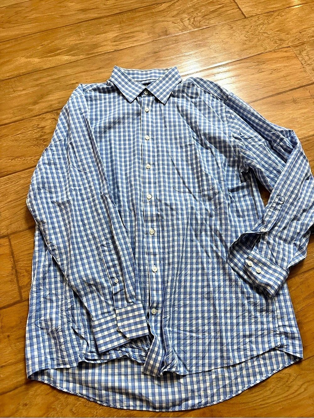 Stafford Travel Easy-Care Oxford Checkered Blue & White Waist 161⁄2 (34-35)